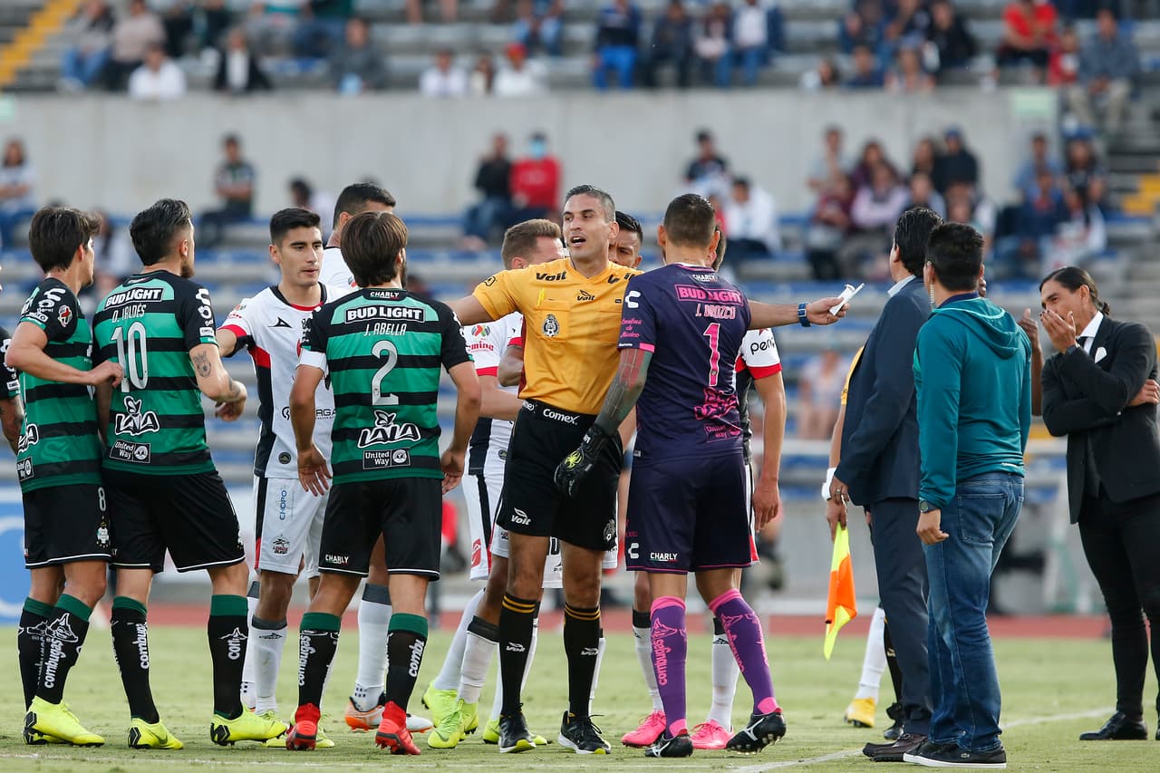 Un conato de bronca estuvo a punto de empañar el desenlace del partido, por fortuna no pasó a mayores.