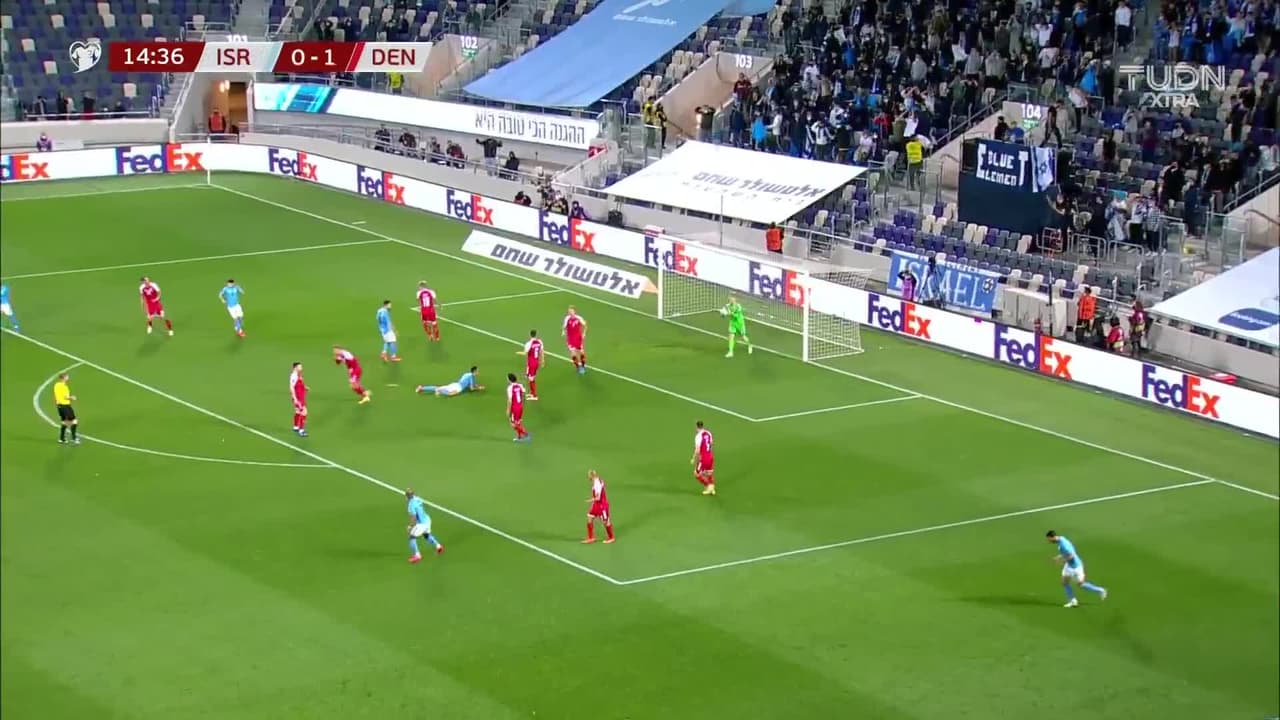 ¡TIRO ATAJADO! disparo por Eran Zahavi.