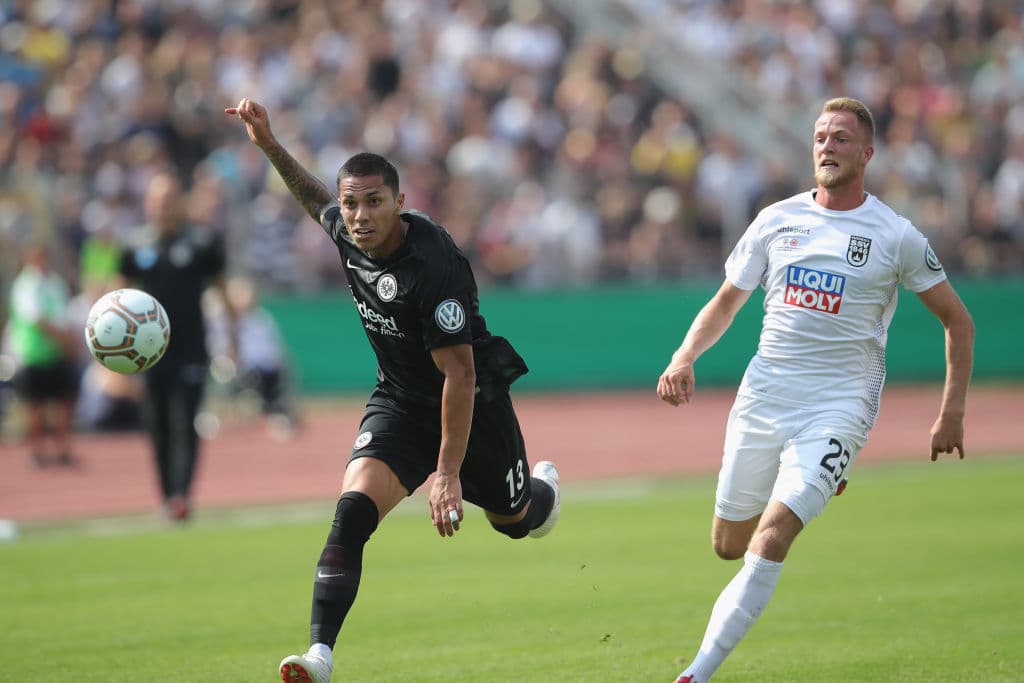 Salcedo lució impotente durante el partido y a pesar del descuento al minuto 90 por medio de Goncalo Paciencia, la eliminación fue inminente.