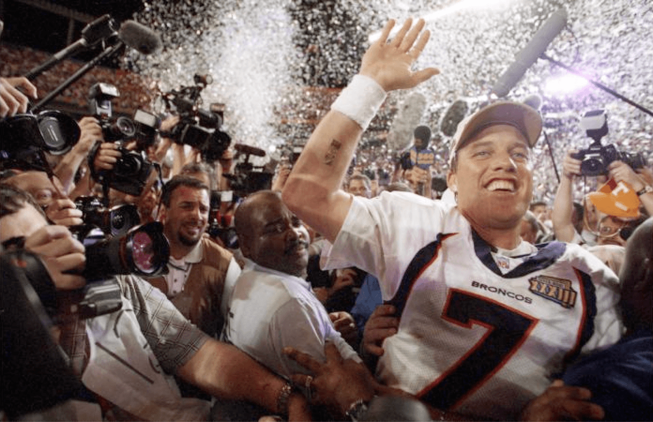 John Elway después de ganar el Superbowl XXXIII con Denver Broncos. Año 1999.