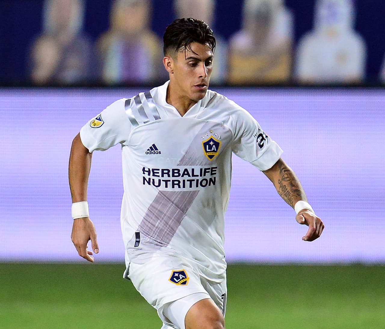 Cristian Pavón no entrena y no es considerado por Boca Juniors