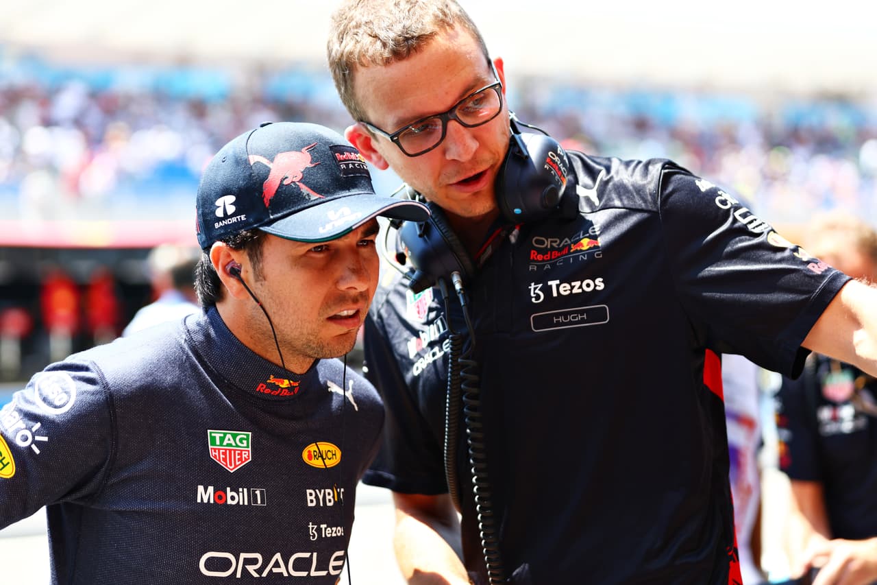 'Checo' Pérez finaliza en décimo lugar en la P2 para el GP de Francia