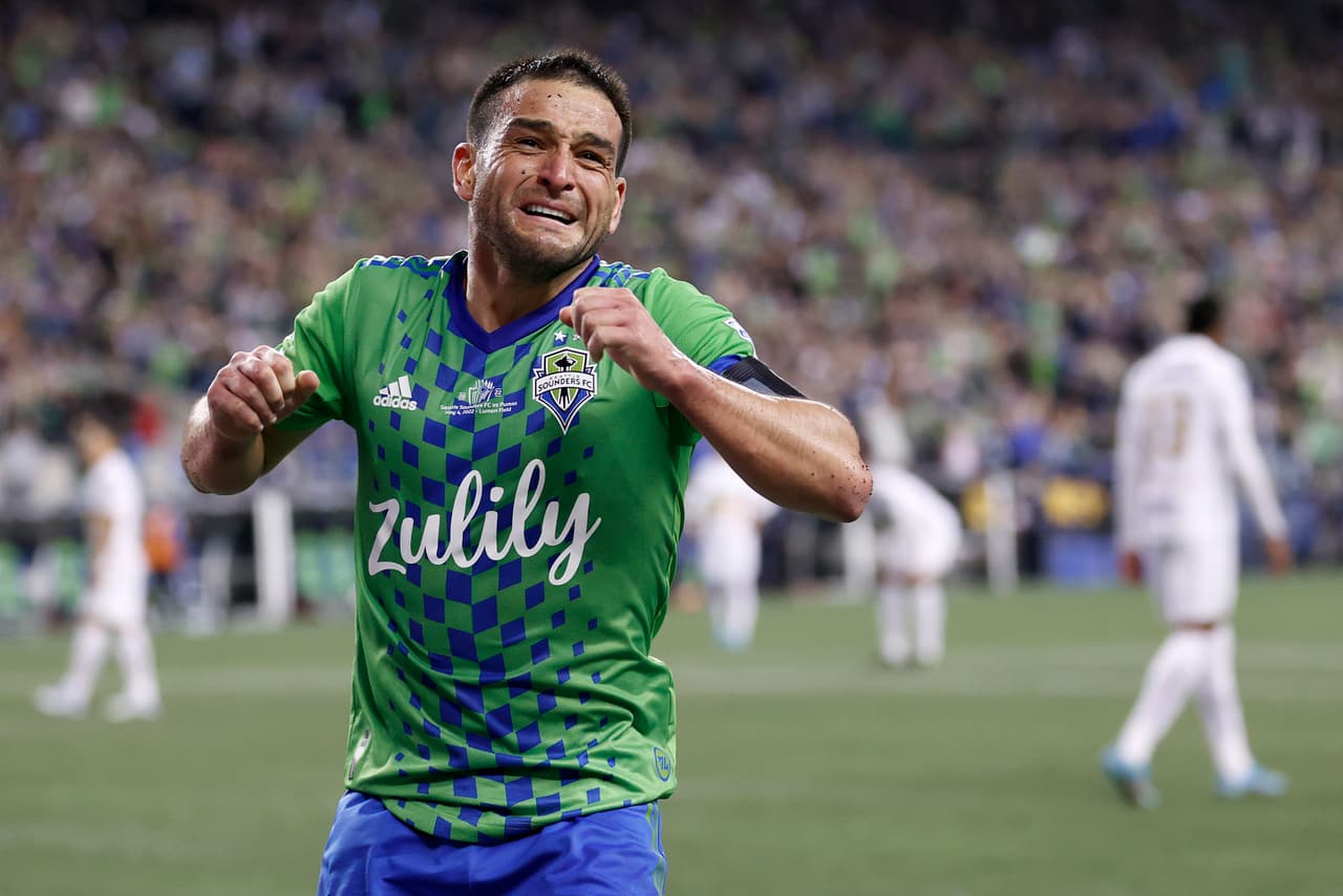 El uruguayo Nicolás Lodeiro, '10' y capitán de Seattle Sounders, ocupa la décima posición con una calificación de 79.