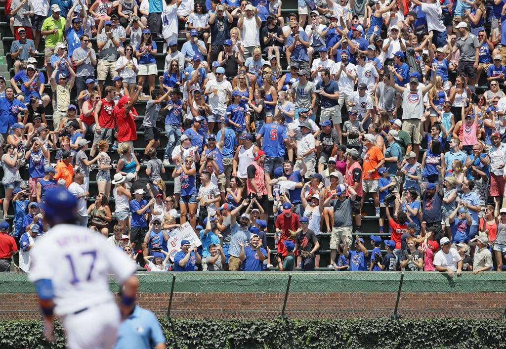 Darvish (3-4) ganó por primera vez en cualquier escenario desde el 27 de abril en Arizona, luego de ponchar a siete, no dar bases por bolas y golpear a dos bateadores. El derecho japonés acumuló 12 juegos sin decisión y una derrota en sus 13 aperturas anteriores.