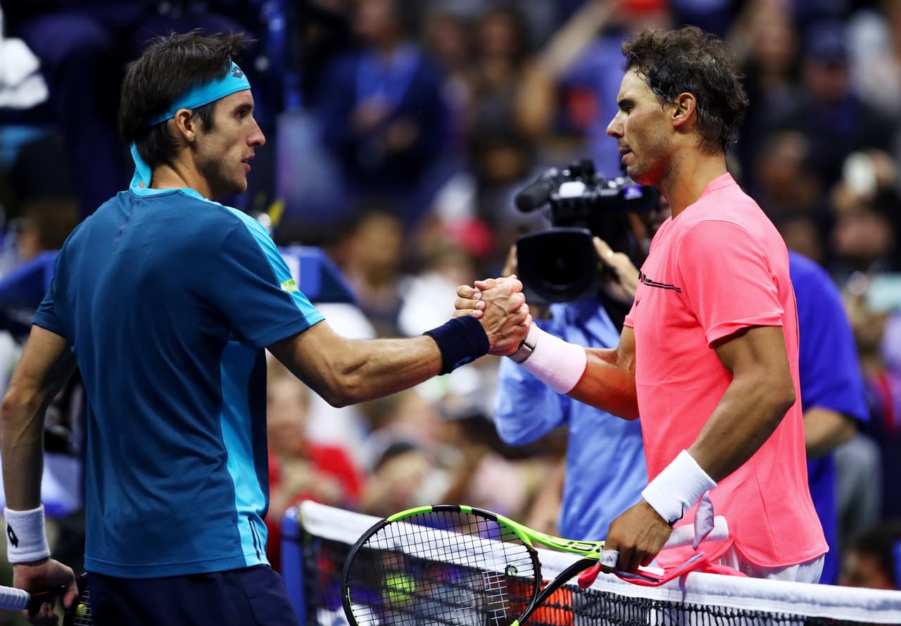 El argentino ganó el primer set en el tie break, pero el ibérico se repuso y lo superó en los siguientes tres epsiodios con parciales 6-3, 6-1 y 6-4.
