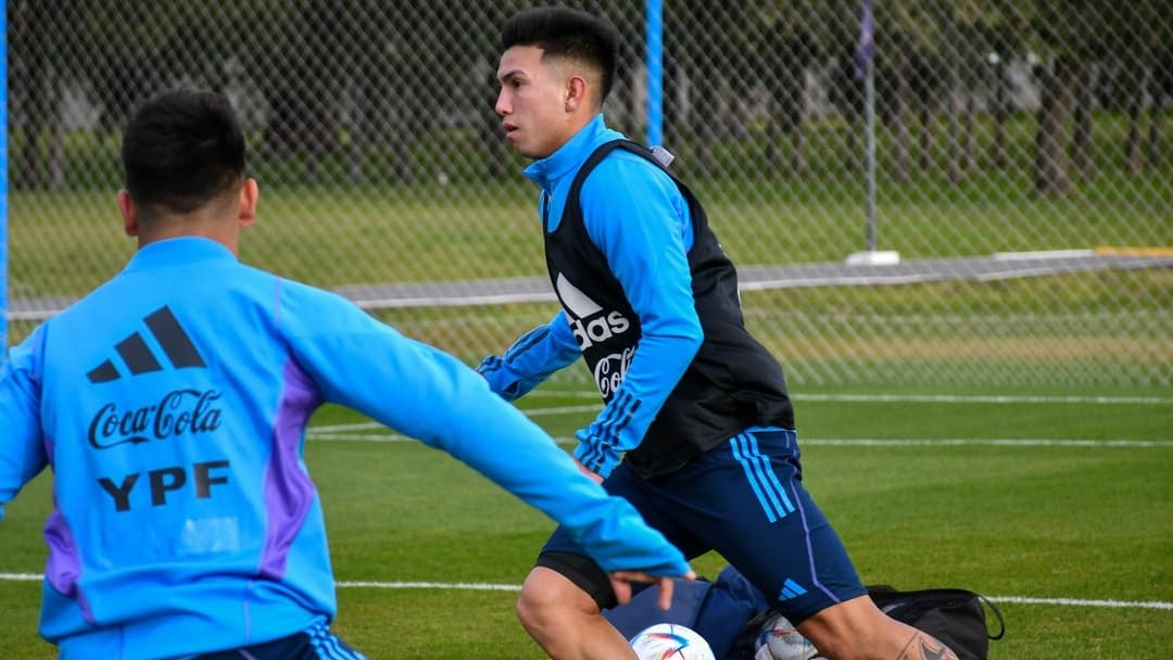 El primer rival para 'la Albiceleste' será la selección de Ecuador, en un partido que se jugará el jueves en el Estadio Monumental, en Buenos Aires. El atacante Alan Velasco (FC Dallas) fue una de convocatoria-sopresa proveniente de la MLS, por parte del entrenador Lionel Scaloni.