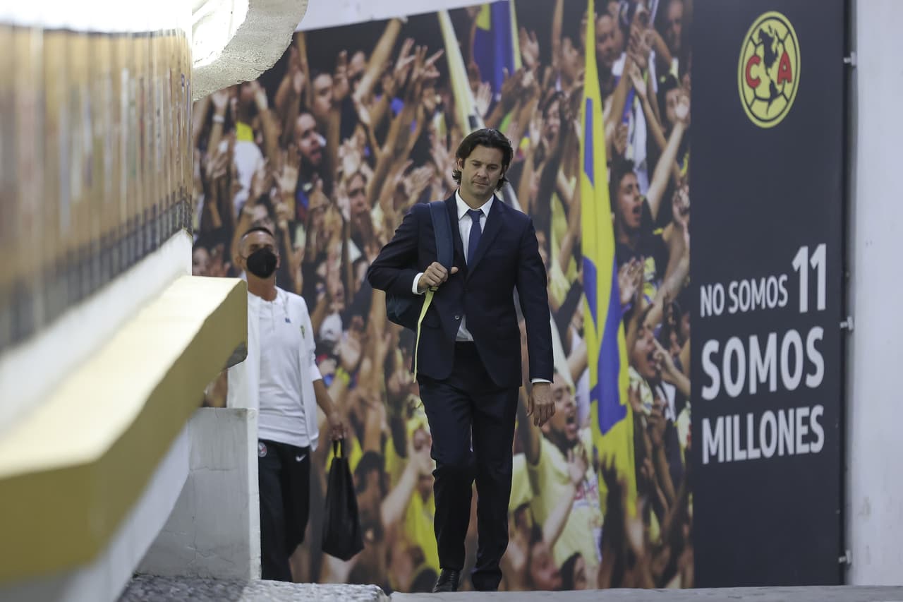 Cientos de aficionados azulcremas se dieron cita en el coloso de Santa Úrsula para recibir y apoyar a su equipo en busca de la remontada ante Pachuca.