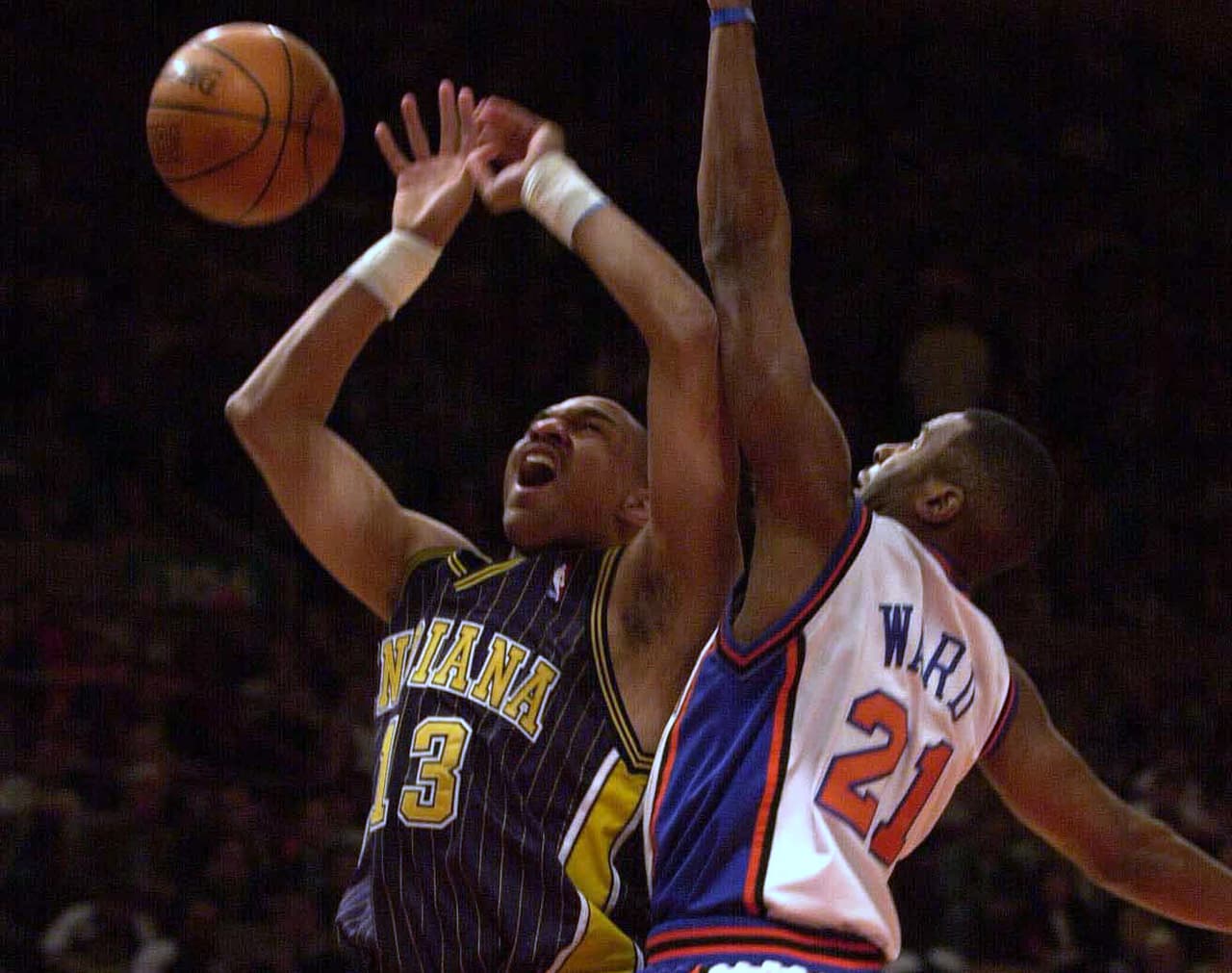 Pacers Vs. Knicks: los neoyorquinos difícilmente podían contrarrestar a la gran figura de los de Indiana, Reggie Miller 'The Knick Killer'. De 1993 al 2000 se enfrentaron en seis ocasiones durante los playoffs.