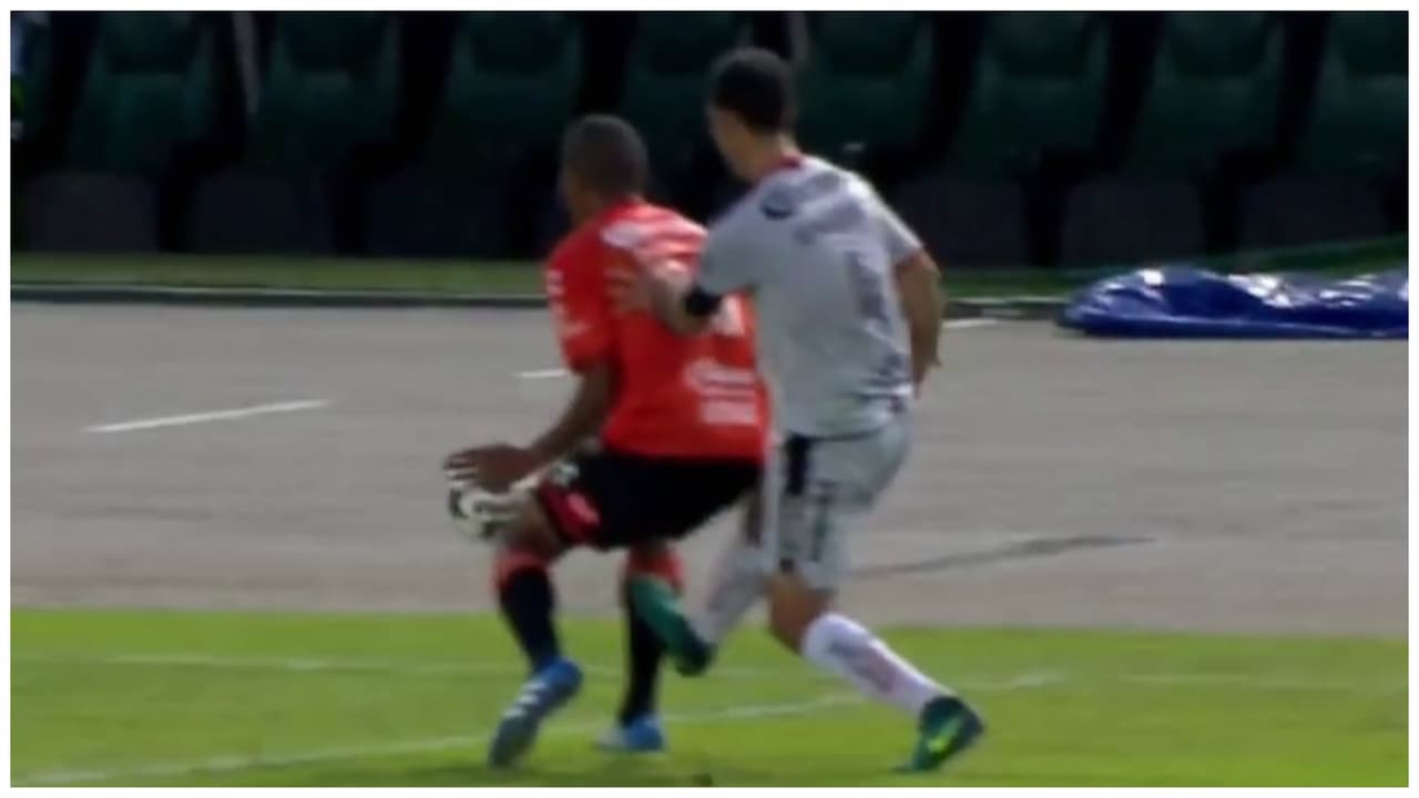 ¿Es Rafa Márquez el “intocable” de los árbitros en la Liga MX?