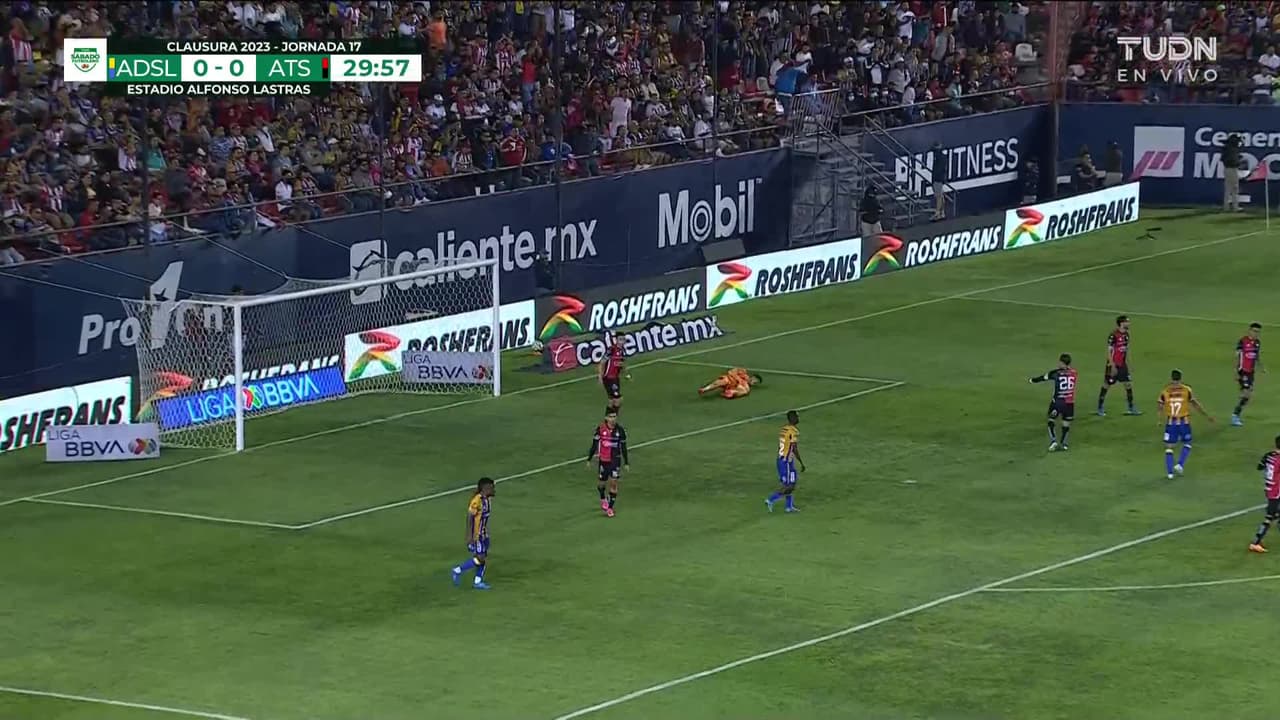 ¡TIRO ATAJADO! disparo por Dieter Villalpando.