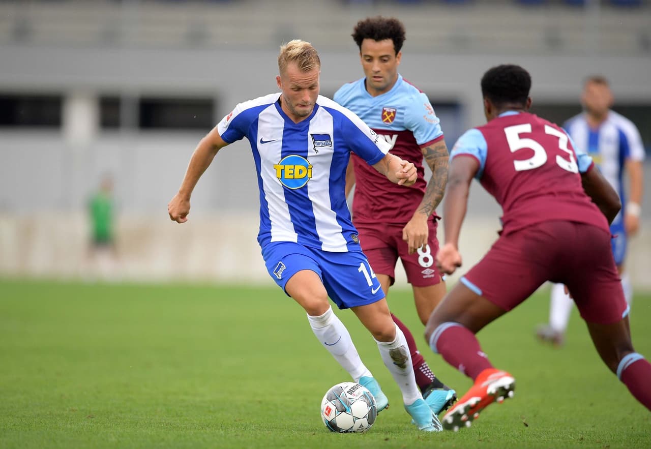 Este cotejo, efectuado en Sonneneestadion, en Ritzing, Austria, sirvió para que los dos clubes, de las capitales de Alemania e Inglaterra, se soltaran y afinaran detalles de cara a la temporada que está por arrancar.