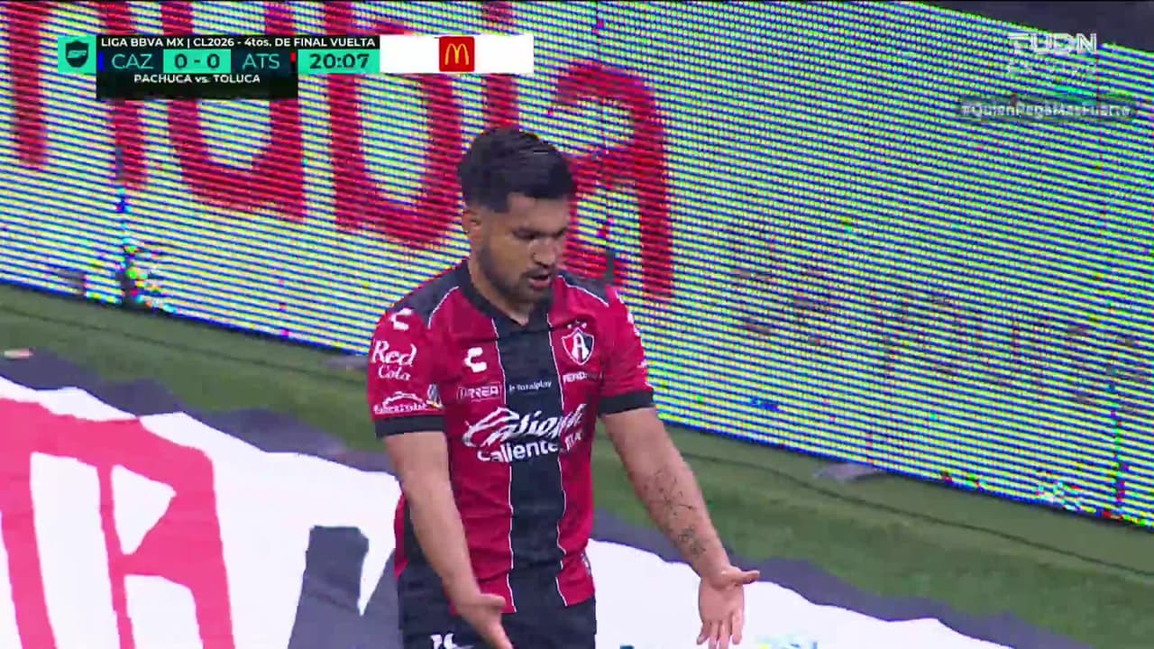 ¡TIRO ATAJADO! disparo por Eduardo Aguirre.