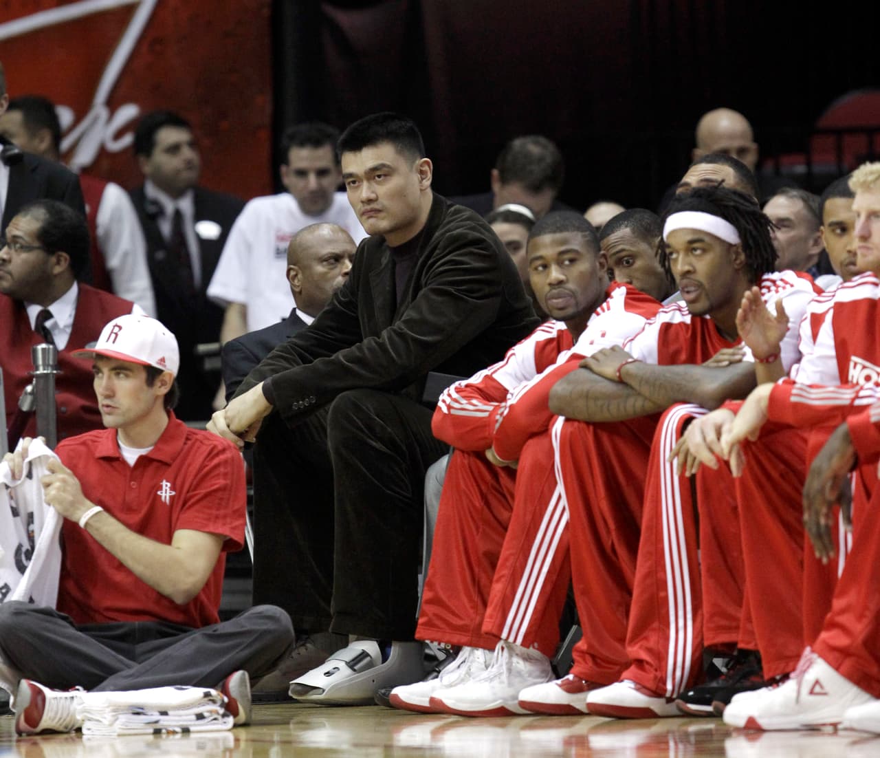 <b>4. Yao Ming - </b>2.29 metros