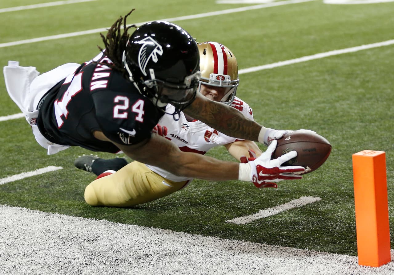 Atlanta despedazó 41-13 a San Francisco con tres anotaciones de Devonta Freeman