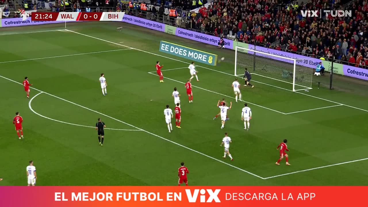 ¡Al travesaño, Gales casi abre el marcador!