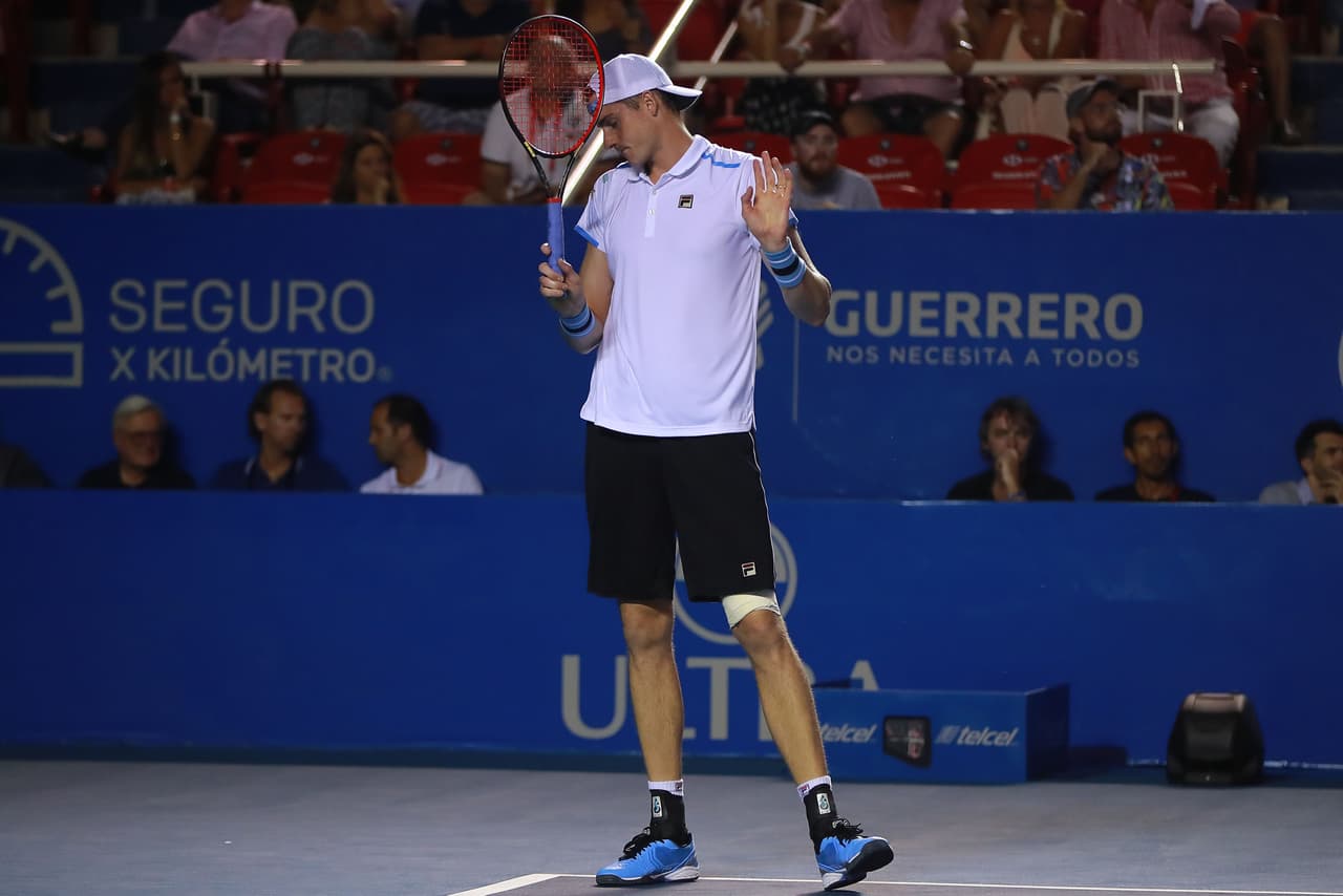 A pesar de que Isner terminó sumando siete aces, estos no fueron suficientes para liquidar el buen servicio y juego de Kyrgios en el set inicial.