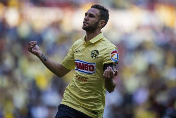 19.- Miguel Layún: El volante tuvo un buen partido de despedida de su afición, con intentos constantes por la banda derecha trató de hacerle daño en todo momento con centros, pases filtrados y disparos lejanos. Calificación: 8