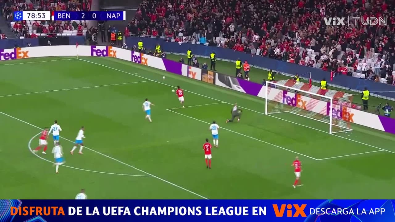 Milinković-Savić fue exigido al máximo y volvió a evitar el gol del Benfica