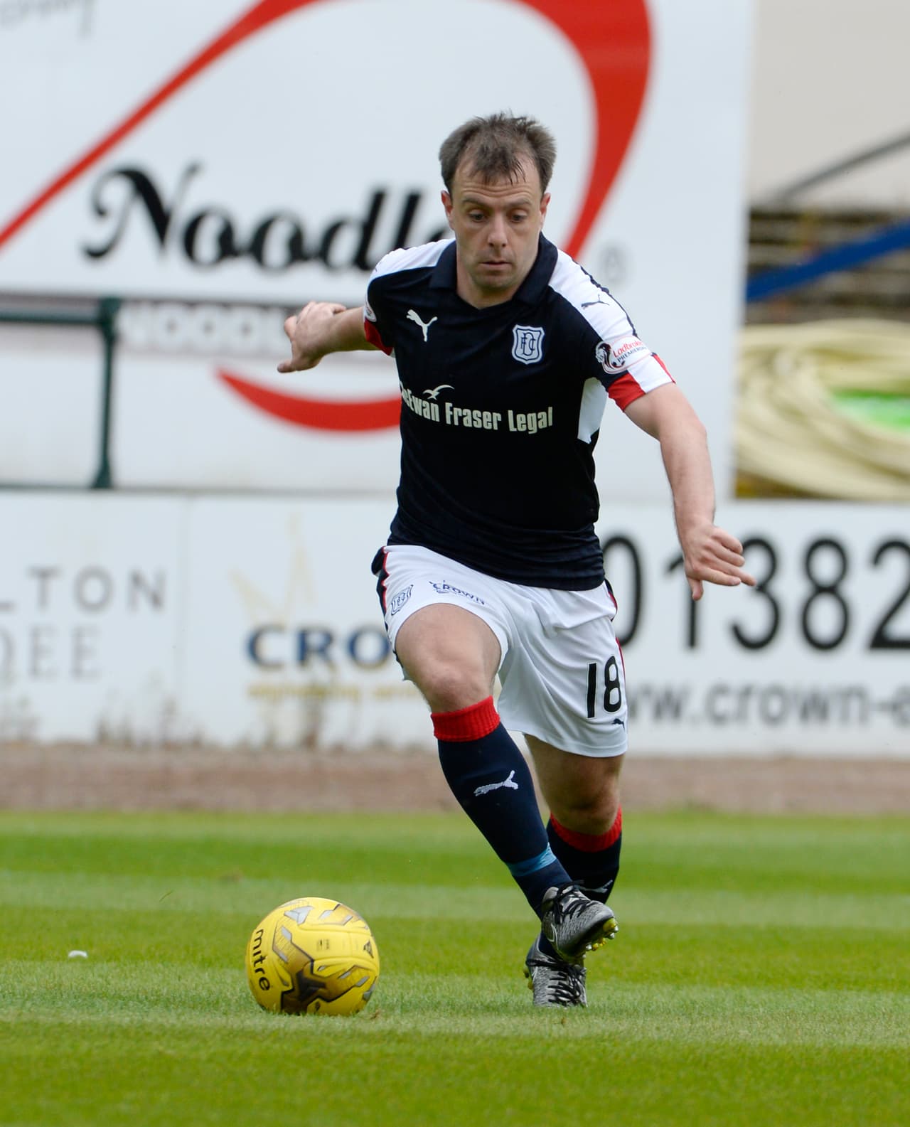 En el año 2014 reincidió, esta vez atacando a un trabajador de la comunidad por lo que recibió un castigo: restricción de permanecer fuera de su casa después de las 7:00 p.m.