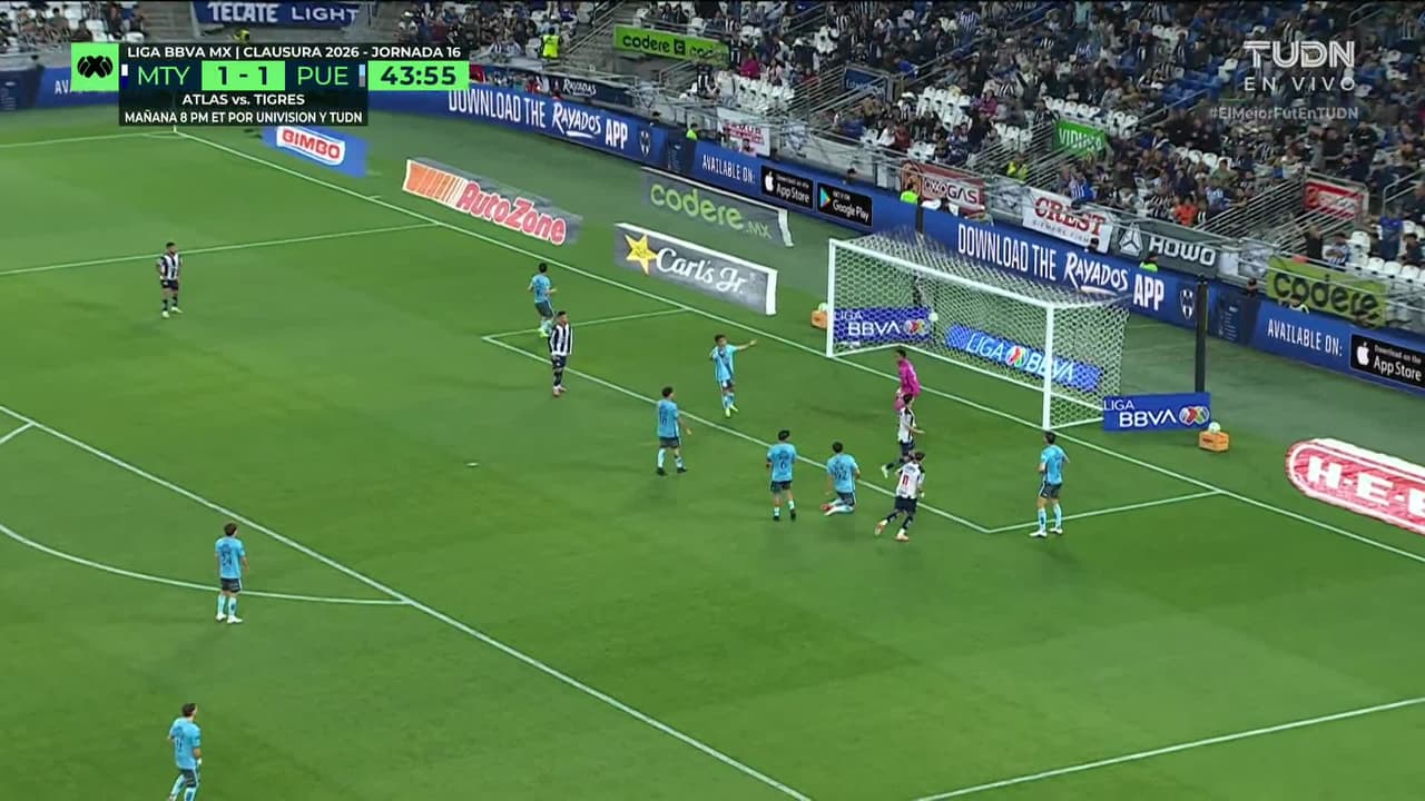 ¡GOL!  anota para Monterrey. Óliver Torres