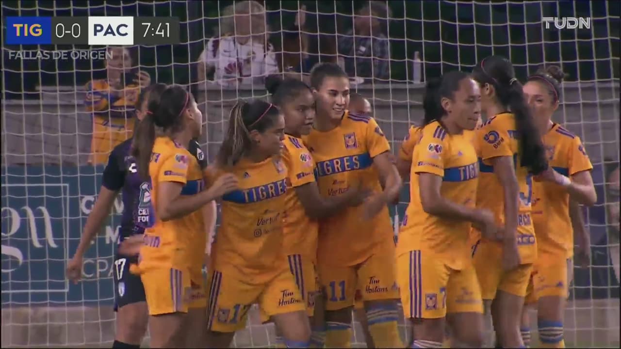 ¡Primer zarpazo! Belén Cruz llega y define el 1-0 de Tigres
