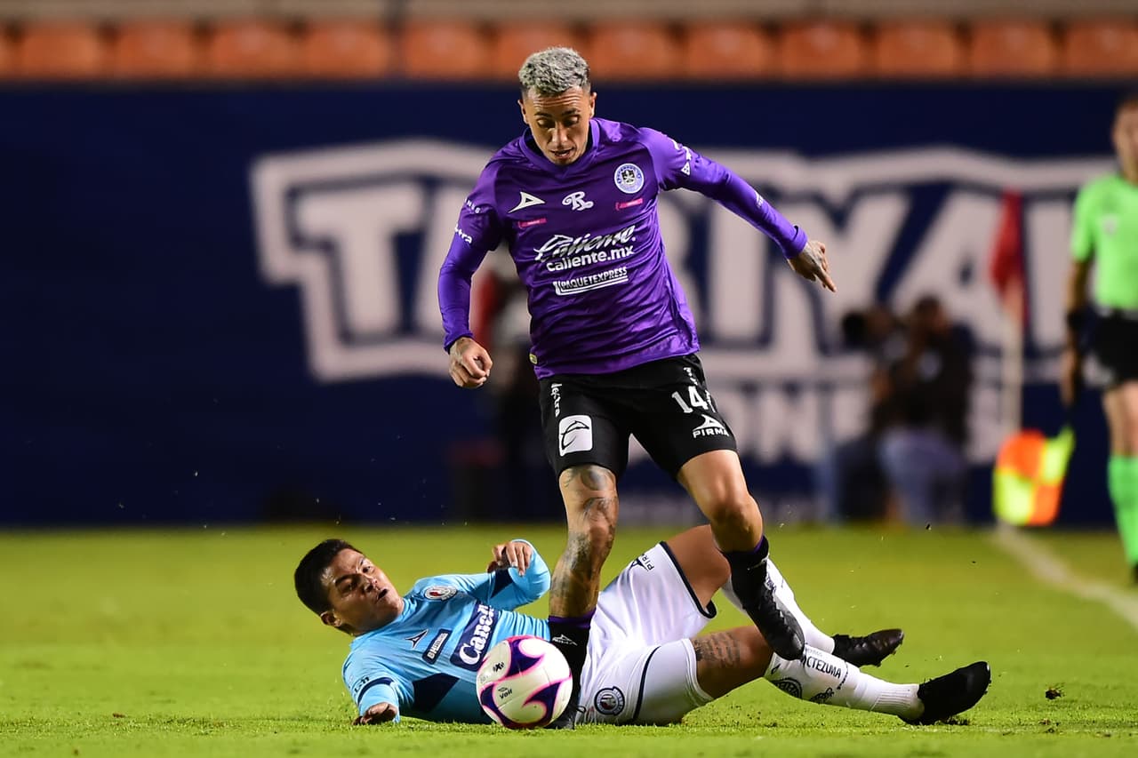 Con triplete de Camilo Sanvezzo, gol de Aristeguieta y gol de Luis Mendoza, Mazatlán cnisgue una histórica goleada sobre el Atlético San Luis.