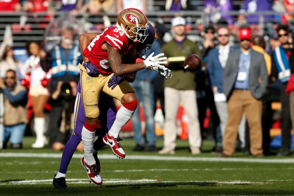 San Francisco se impone 27-10 a los Minnesota Vikings en el Levi's Stadium.
