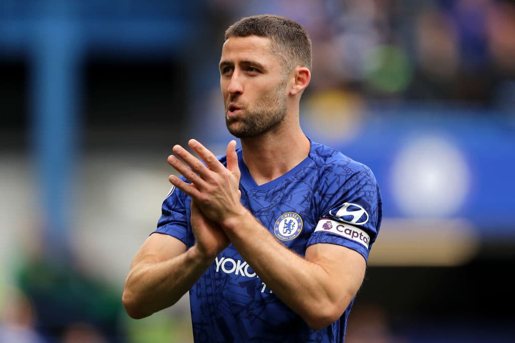 El Crystal Palace contempla la posibilidad de fichar a Gary Cahill para reforzar su defensa, según apunta The Sun. El jugador inglés se desvinculó del Chelsea y ahora está sin equipo, por lo que el técnico Roy Hodgson piensa en él. Le conoce bien de cuando era seleccionador inglés.