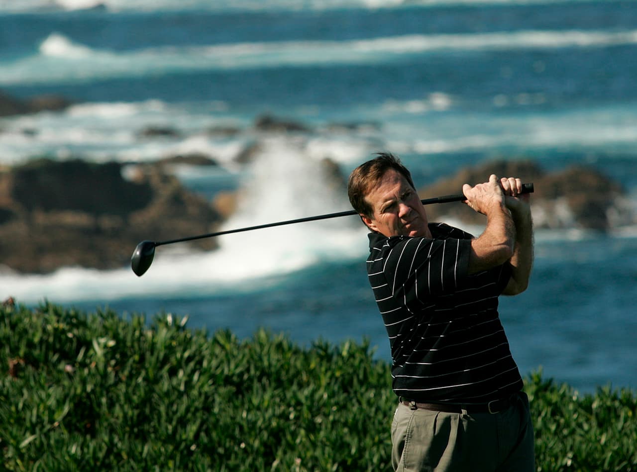 <b>Su pasatiempo favorito</b>
<br>Además de la gran historia que ha escrito en los libros de la NFL, este coach tiene una gran pasión por el golf y en sus tiempos libres se relaja practicando.