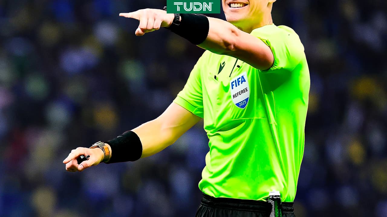 ¿Quién es el árbitro que robó miradas en el América vs. Cruz Azul?