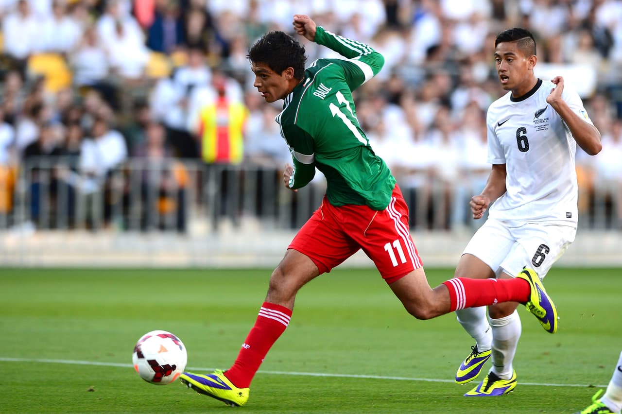 Otros dos sobrevivientes: Raúl Alonso Jiménez por México y Bill Tuiloma por Nueva Zelanda.