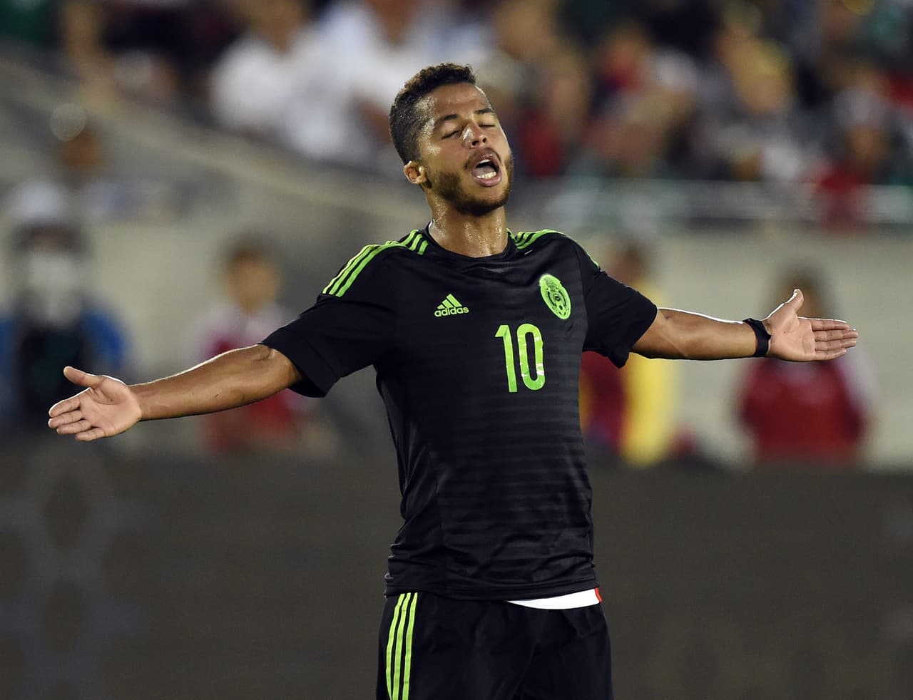 Para Giovani Dos Santos el panorama no pinta muy claro, pues además de venir saliendo de una lesión, el torneo de la MLS acaba de iniciar y eso lo pone en una situación alejada del resto de los convocados que tienen más tiempo en competencia.