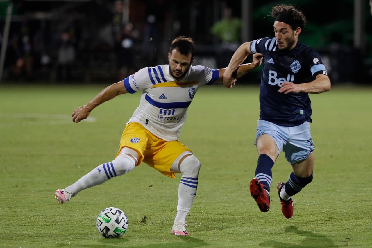 Con goles de Andy Rios, Chris Wondolowski, Shea Salinas y del mexicano Oswaldo Alanís, los San Jose Earthquakes vinen de atrás para derrotar a los Vancouver Whitecaps.