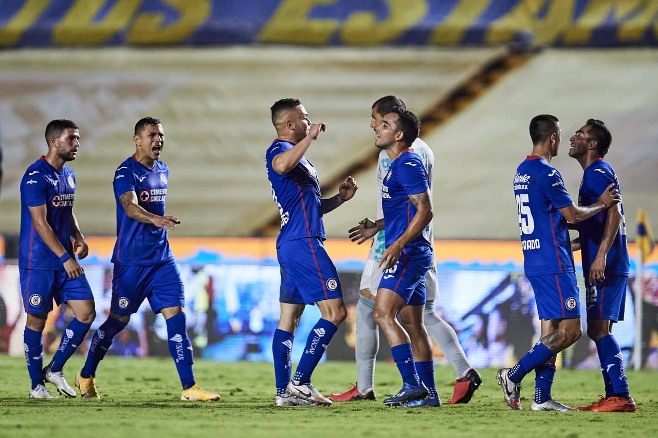Cruz Azul vence 1-3 a Tigres en el volcán y rasguñan su pase a las semifinales.