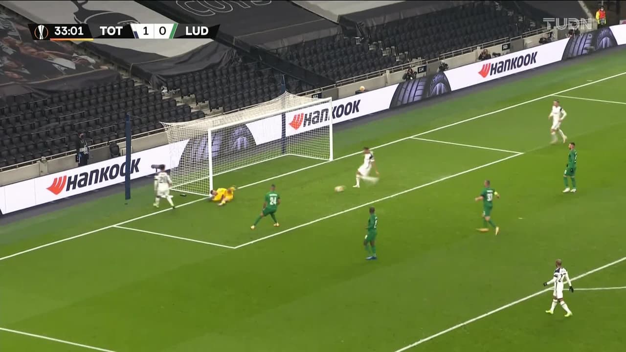 ¡TIRO ATAJADO! disparo por Tanguy NDombele Alvaro.