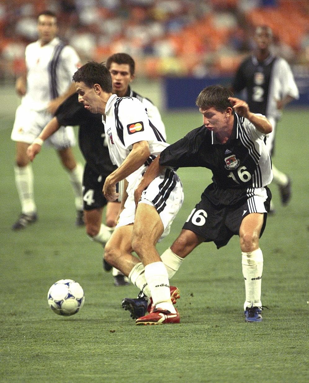 DC United fue el representante de MLS, que tuvo su primera temporada en 1996 y que tuvo en este equipo una fuerza dominante, algo que dejó plasmado a nivel internacional.