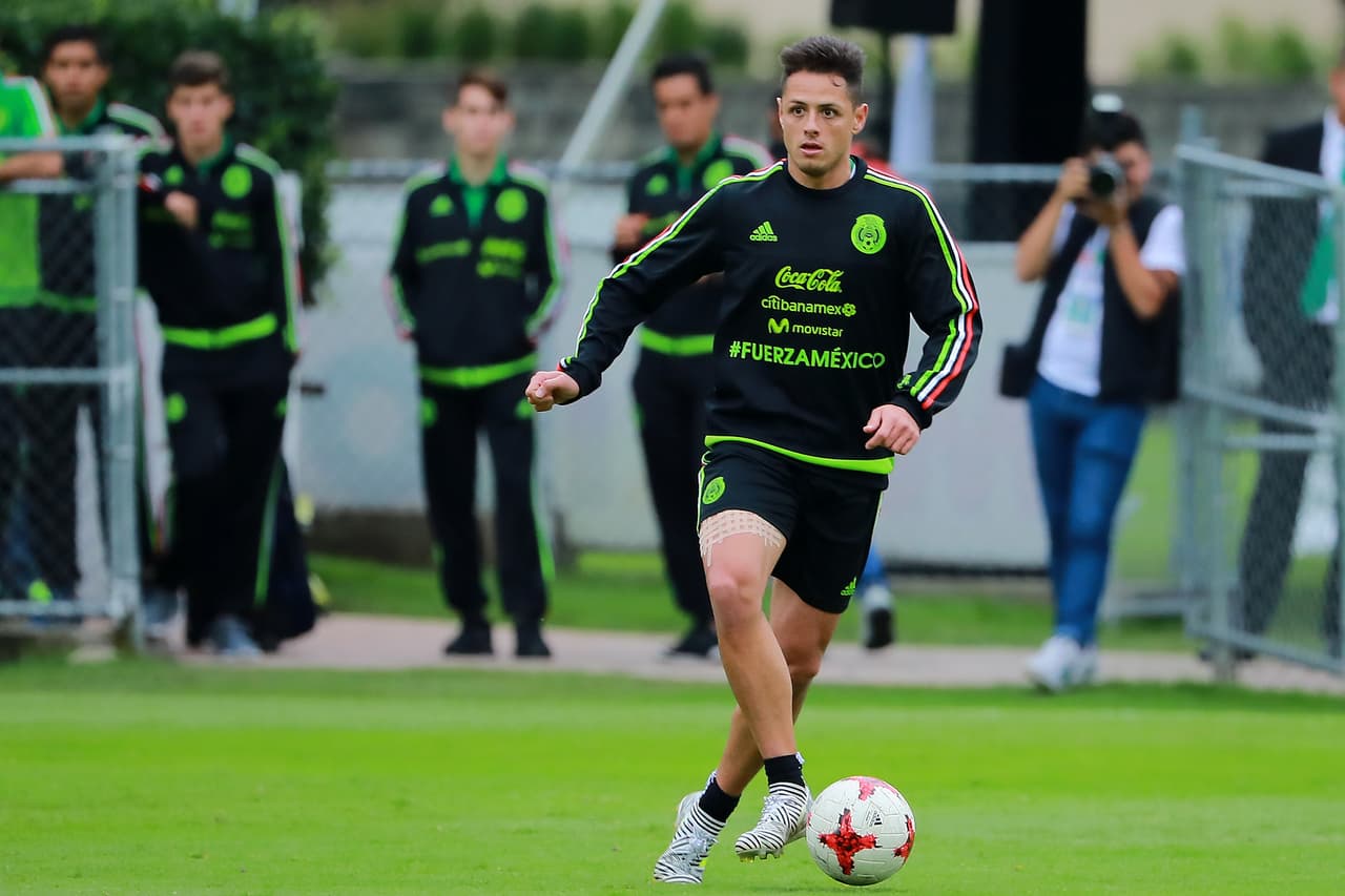 Es importante destacar que 'Chicharito' ha sido muy elogiado en los difrentes clubes en los que ha militado en Europa por su entrega y profesionalismo, algo que puede transmitir en la Liga MX.