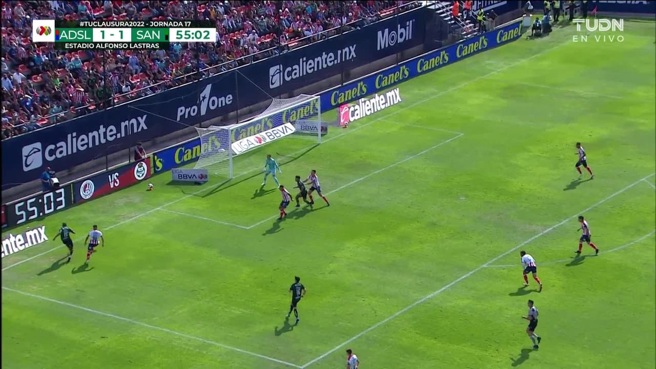 ¡TIRO ATAJADO! disparo por Dória.