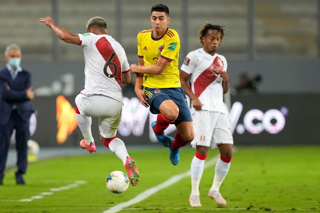 Yerry Mina, Mateus Uribe y Luis Díaz se encargan de golear a Perú 0-3 en la eliminatorias rumbo a Qatar 2020.