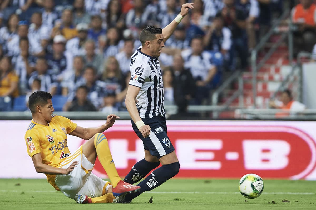 En el minuto 90 esta acción resultó polémica, al ser una supuesta falta en el área de Tigres que no fue sancionada como penal ni revisada en el VAR, sobre Rogelio Funes Mori de Rayados (centro).
