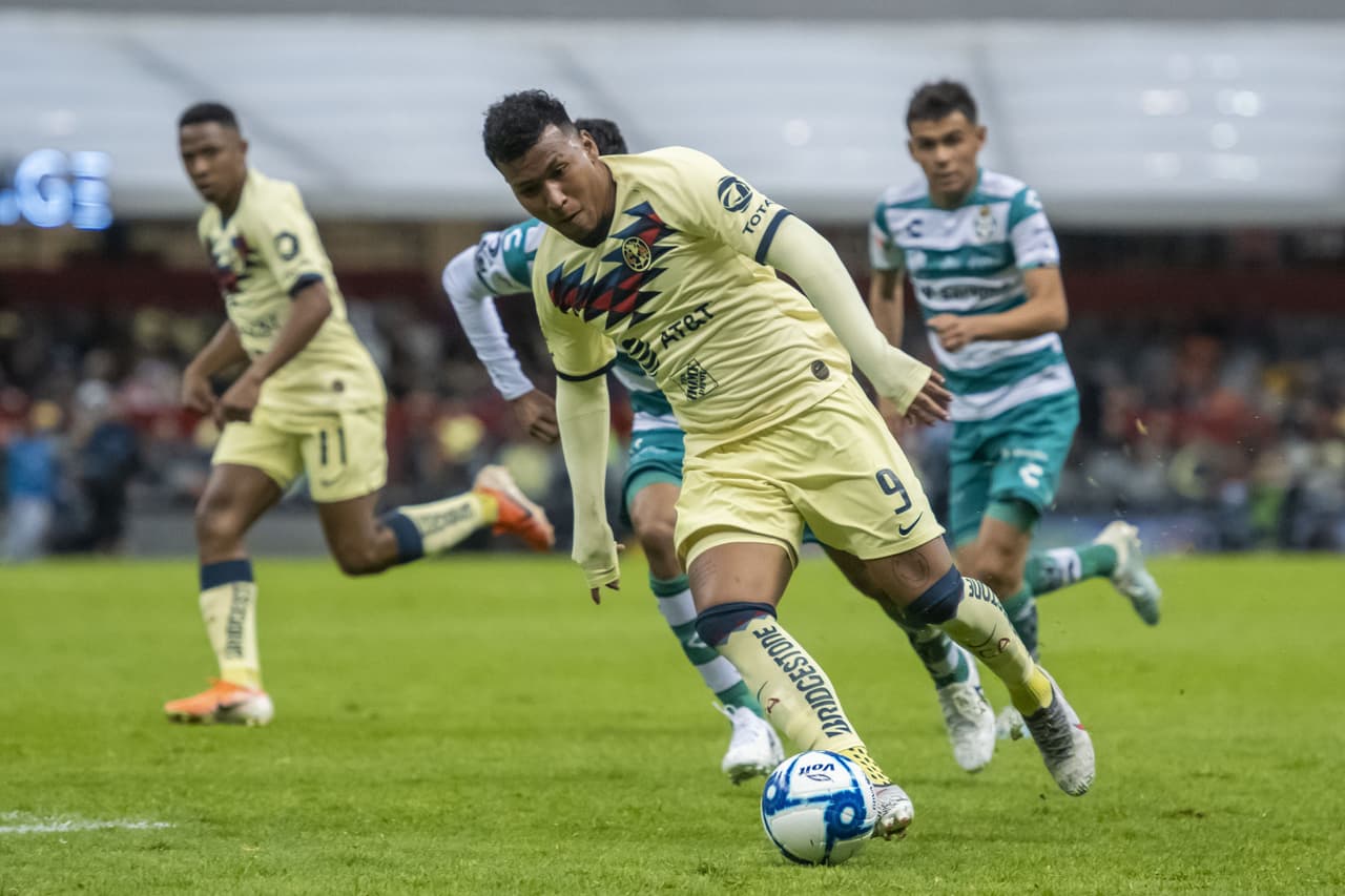 Santos Laguna consumó una remontada con buen futbol y ratifica su liderato tras vencer 1-2 a las Águilas del América en la Fecha 16 de la Liga MX.