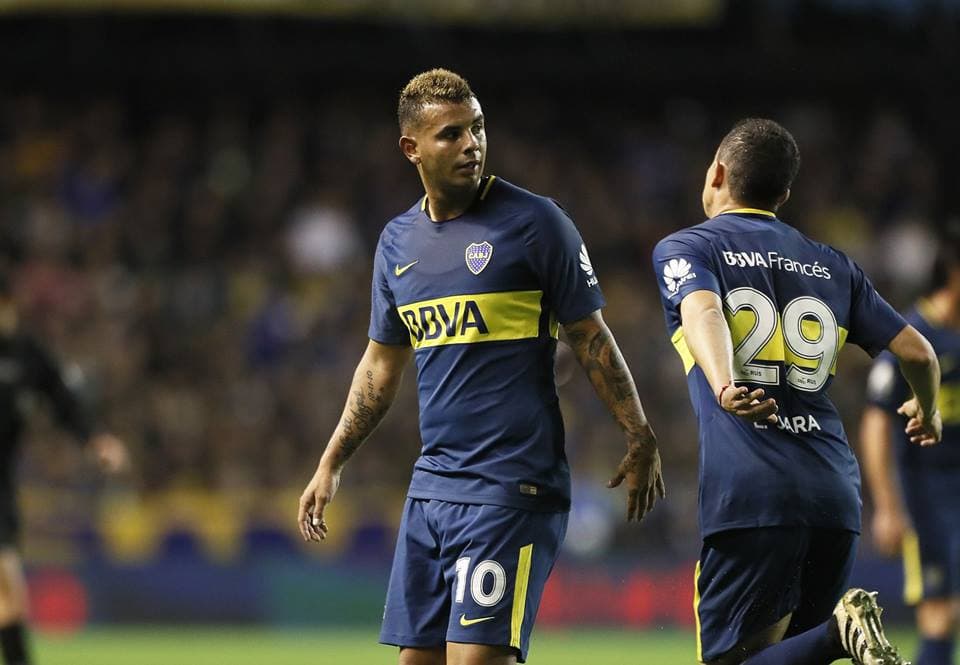 Los elogios al colombiano no paraban. "Lo tengo visto, puede darle mucho al equipo", dijo Tevez.