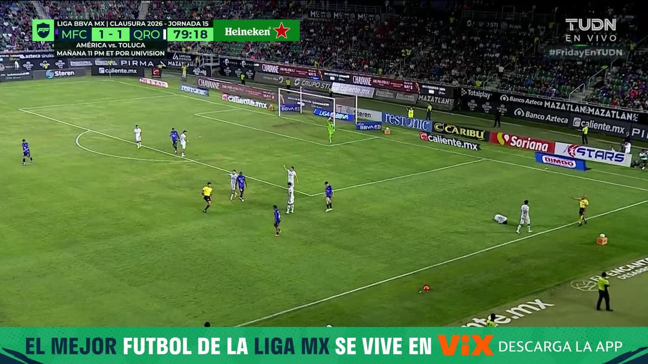 ¡El árbitro Guillermo Pacheco sigue con sus desaciertos! Corrige y no expulsa a Facundo Almada