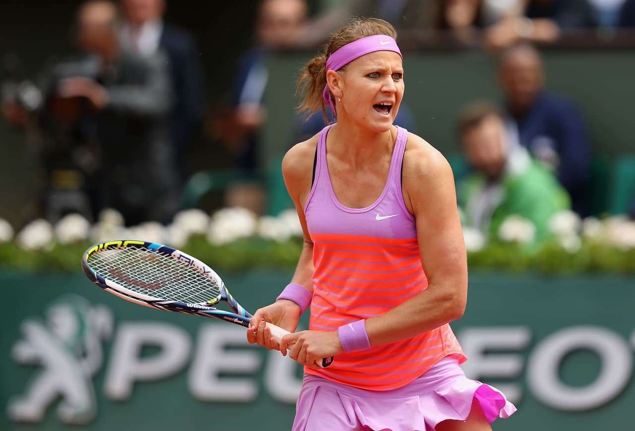 Te traemos las últimas noticias del torneo Roland Garros, la eliminación de Sharapova, nadal y Djokovic pasan, y la venezolana-española Muguruza pasa de ronda.