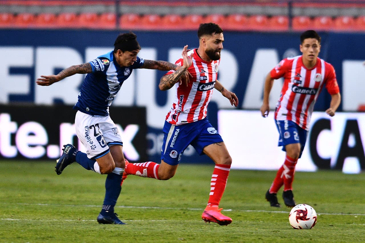 Sobre el final, Nicolás Ibáñez tuvo la oportunidad de empatar el juego desde el punto penal pero falló su disparo.
