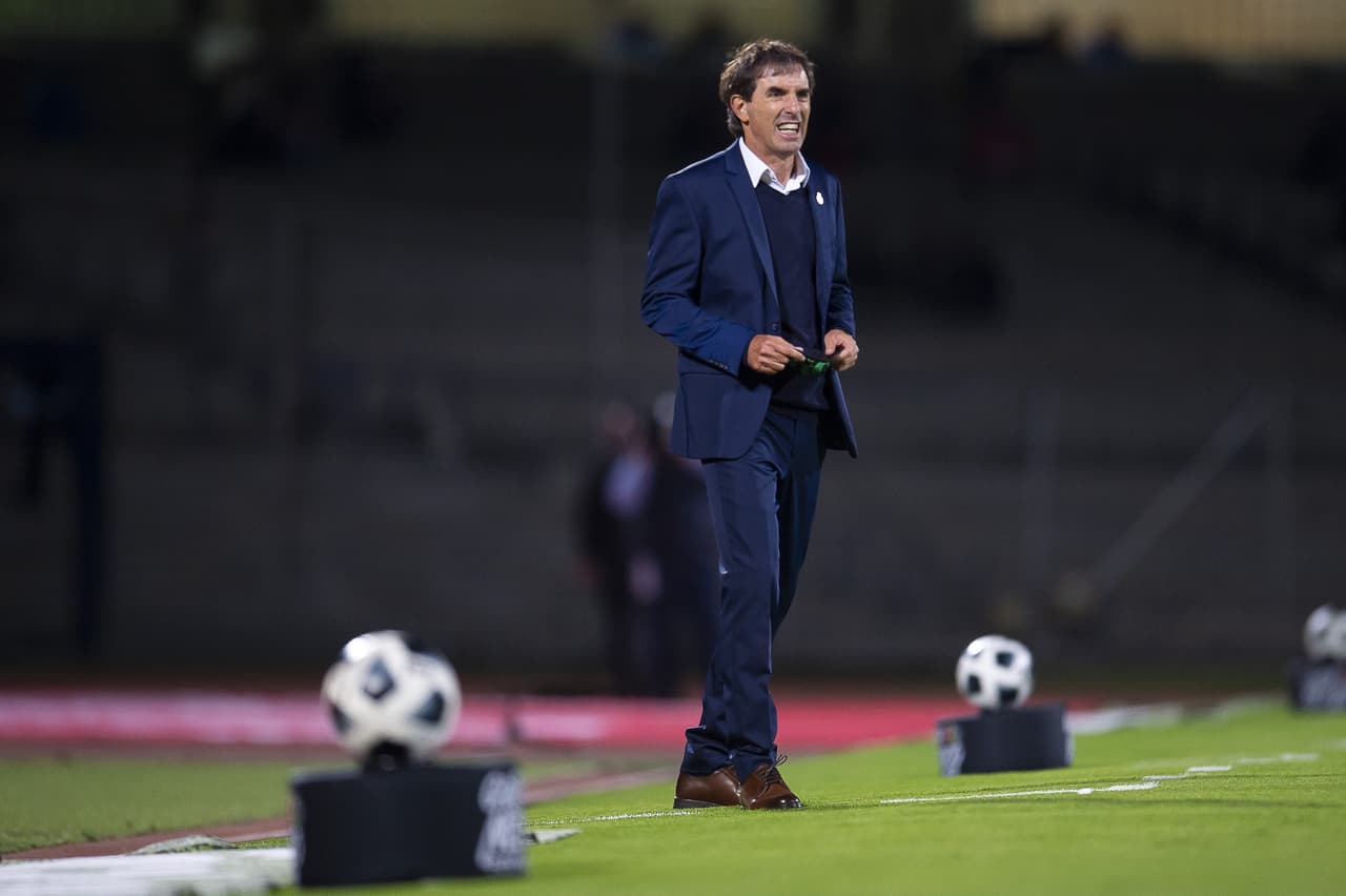 Guillermo Almada, director técnico en la mira de Pachuca