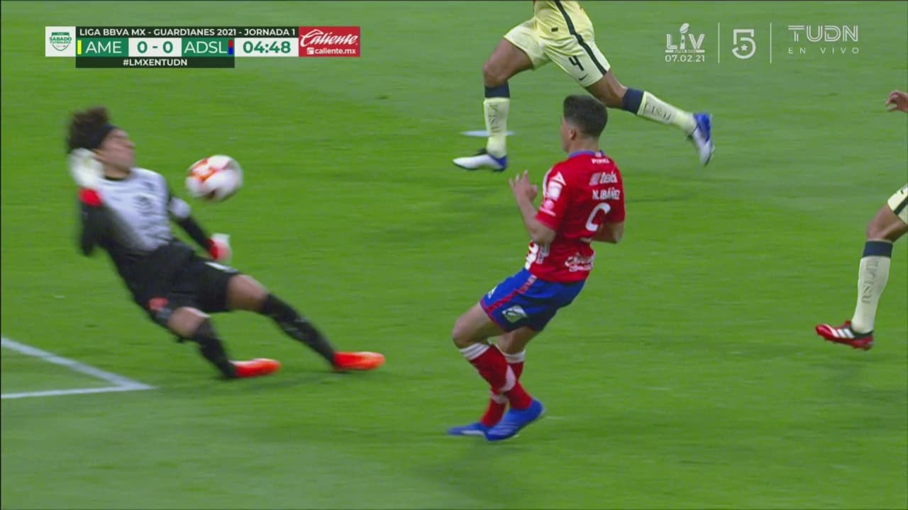 ¡Ochoa ya trabaja a todo vapor! Achica tras disparo de Nico Ibáñez