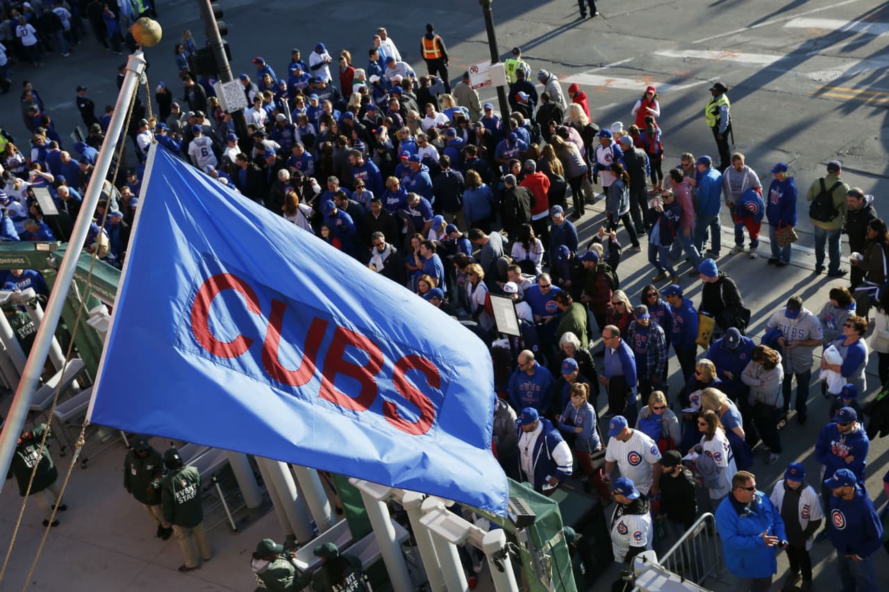 El ambiente de Wrigley Field era optimista antes de iniciar el partido.