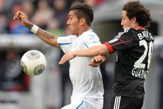 Guardado no pudo debutar con el pie derecho en la Bundesliga.