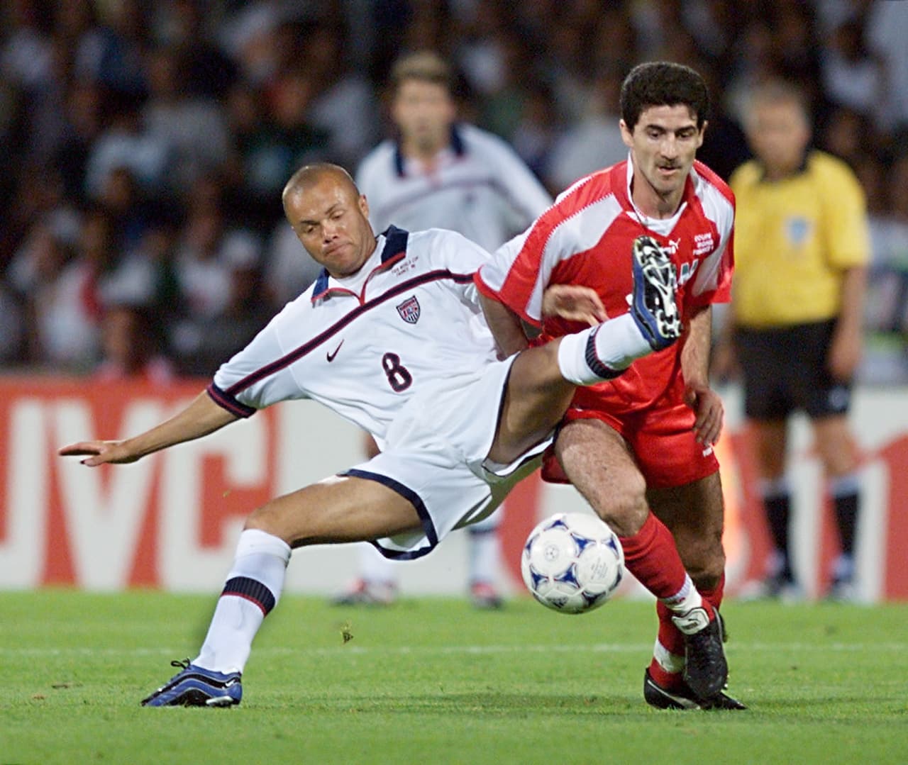 Estados Unidos descontó al minuto 44 del segundo tiempo con tanto de Brian Robert McBride, pero no fue suficiente.